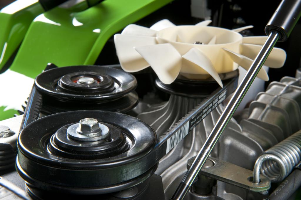 ETESIA Hydro 100 MK124 Rasentraktor – Bild 5