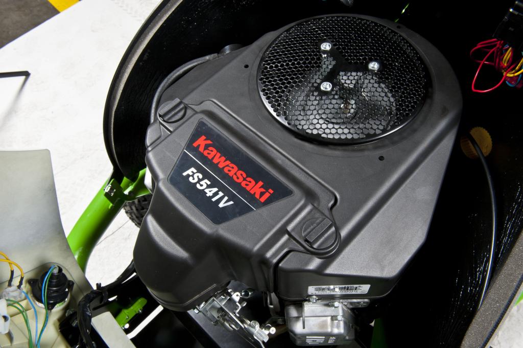 ETESIA Hydro 100 MK124 Rasentraktor – Bild 8