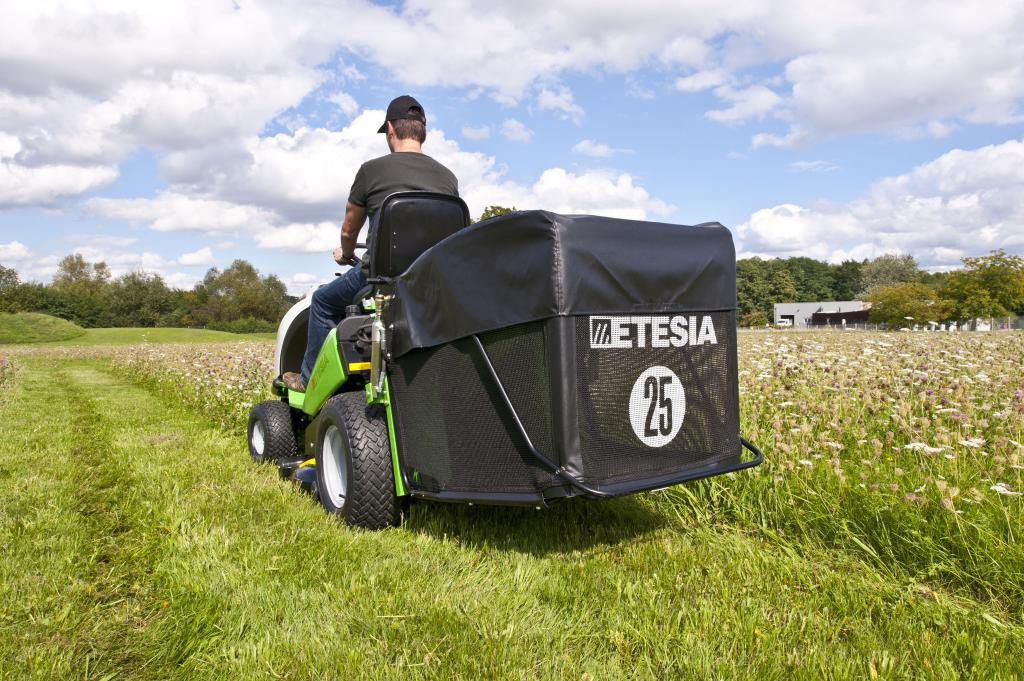 ETESIA Hydro 100 MK124 Rasentraktor – Bild 13