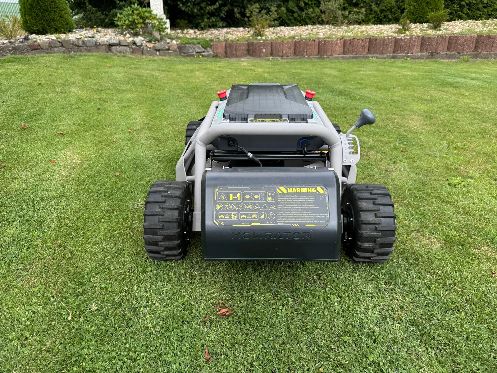 Mowrator S1 Mähroboter mit Fernsteuerung, Allrad-Antrieb & 18 Ah Batterie | für 4500 m² – Bild 8
