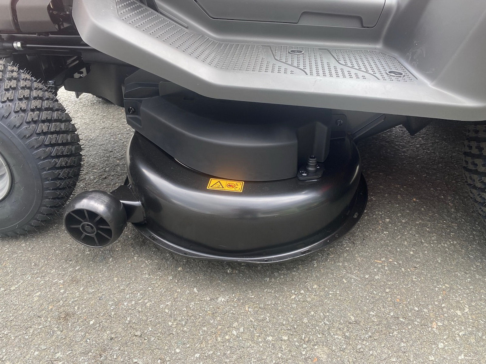 Husqvarna TC 114 Rasentraktor – Bild 13